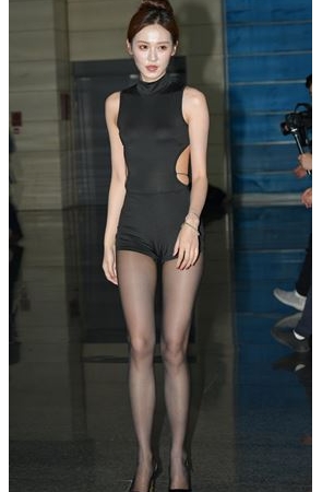 黑丝连体衣美女(78P)