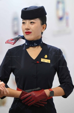 SH25-118-71√中国东方航空-韵味轻熟