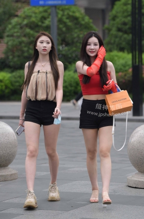 2262-13+60热裤闺蜜，选哪个？ 17P