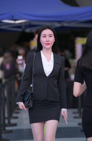 黑色制服裙套装 [106P-2.41GB]