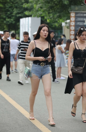 凯恩公爵街拍作品 - 性感白皙大长腿