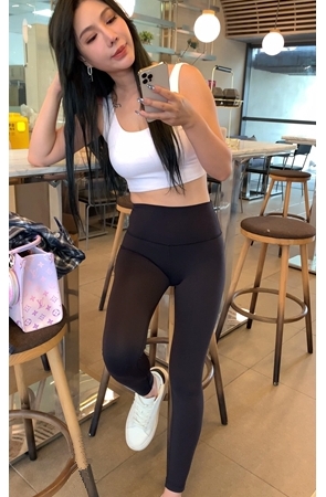 黑色瑜伽裤美女[20.48G/MP4]