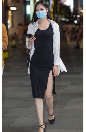 黑色长裙美女MM(21P)[389M/JPG] 