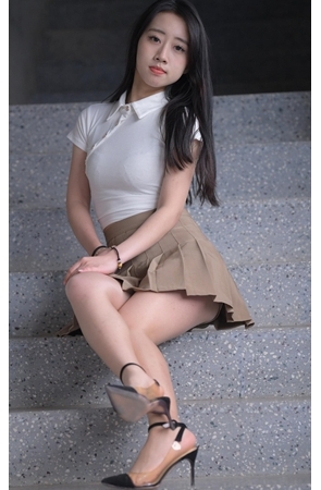 咖裙丝袜美女(834P)[18.6G/JPG]