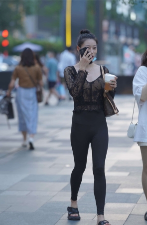 黑色瑜伽好身材