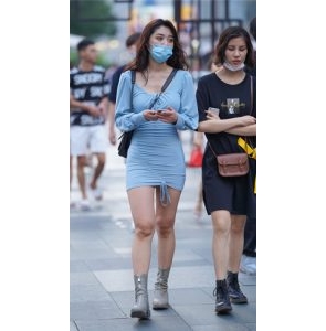 蓝色包臀裙美女(27P)[277M/JPG]