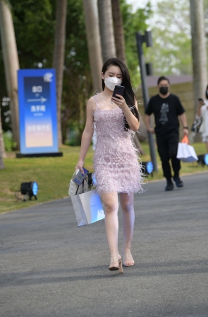 221030-1+83圆润轻熟女子