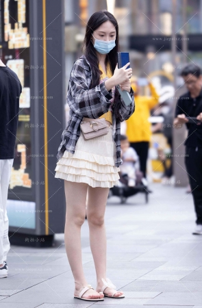 街拍拼接裙小姐姐 [18P]