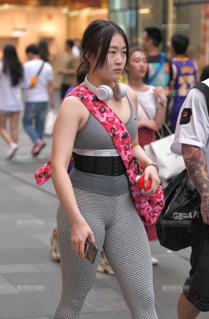 这妹子，相当给力，为你点赞