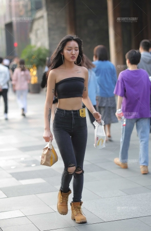 充满自信的好身材