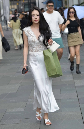 25522-9=51√靓丽俩闺蜜 12P