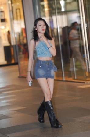 牛仔短裙