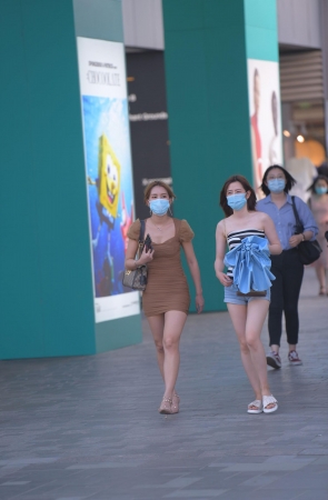 性感包屯裙美女