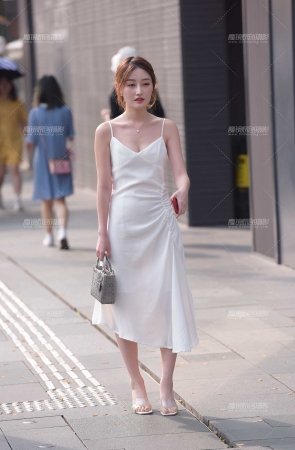 清纯洁白的美女