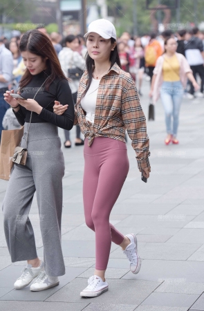 瑜伽裤美女