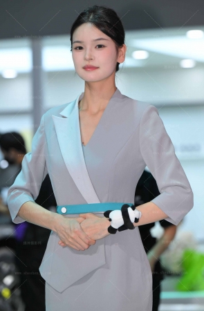 2591-22-51√纤细美腿，清秀肉丝礼仪 8P