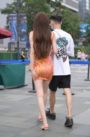 22521-1+110/性感的美女【套图➕视频】 22P
