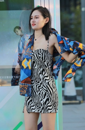 包臀裙小姐姐-舞