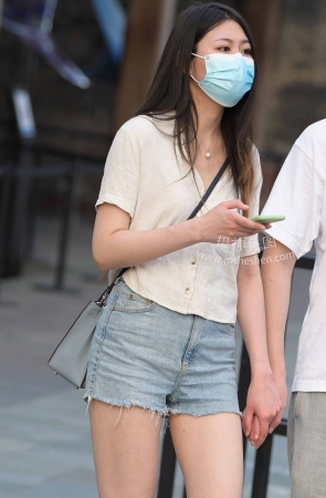 2285-20+90热裤，小白鞋，女友 13P