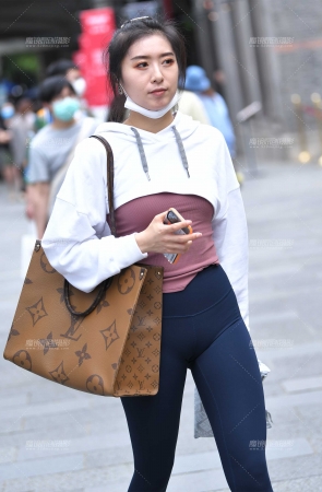 兰色瑜伽裤