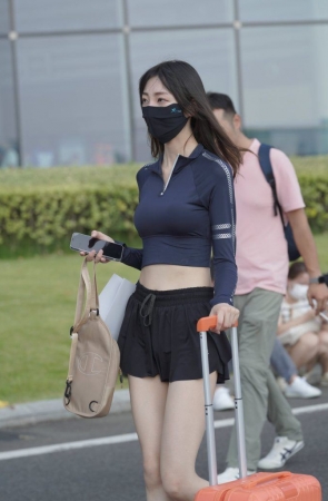 鞋子的配色真好看 [83P-954MB]