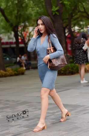 9.3 时尚线装裹臀套裙女郎