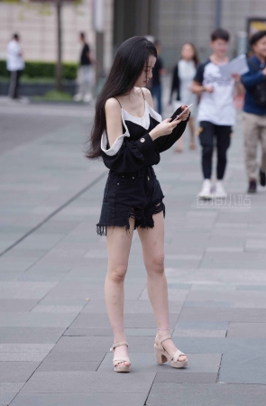 骨感小姐姐