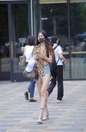 摄神街拍作品 - 好凉快de热裤