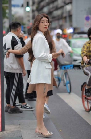 性感美腿姐姐