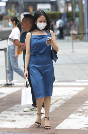 气质街拍吊带裙shaofu