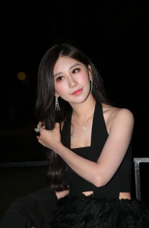 时尚黑色短裙 [210P-4.31GB]