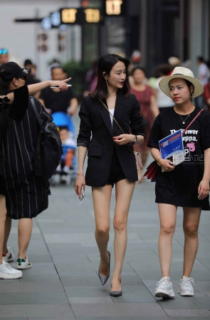极品美腿西装外套美女