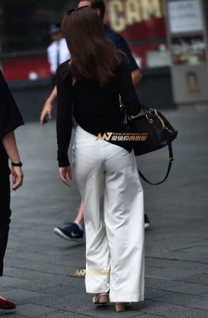 白裤少妇