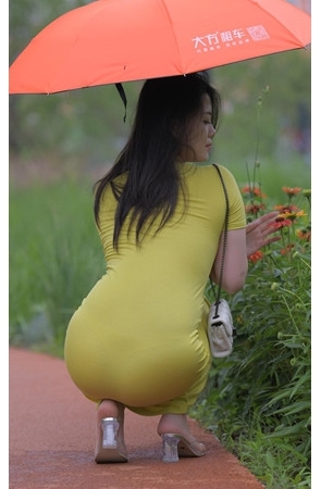 黄色长裙美女【套图+视频】