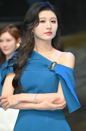 蓝裙车模美女(113P)