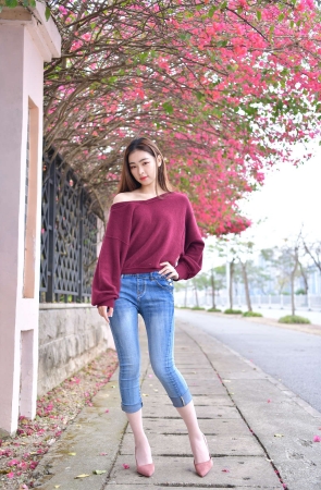 牛仔裤肉丝小姐姐
