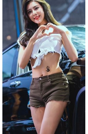 漂亮的车模小姐姐(64P)