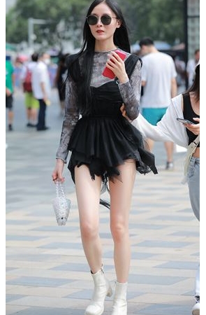 戴墨镜的长发美女(117P)