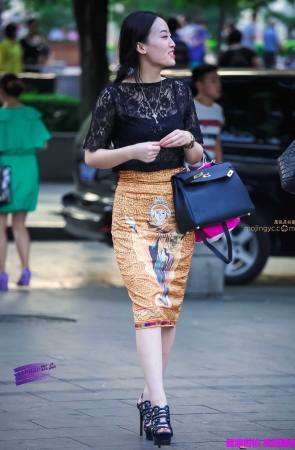 李欢原创--------贡品级奢华熟妇---送林之摄兄（18P）