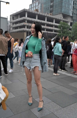 性感丰满美女