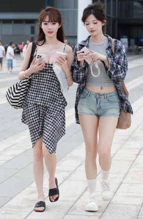 三位小仙女 11P