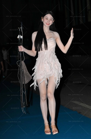 241117-35=80√开开心心地下班 12P