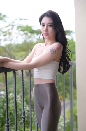 精选街拍作品 NO.1721 不吃鸡蛋街拍作品 – 幽幽我心[832P/1.02GB]