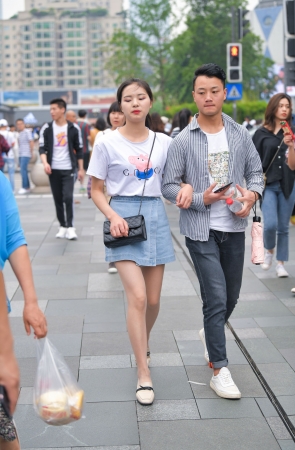 爱穿丝袜的女友