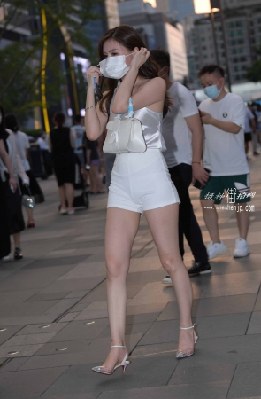 2279-3+104白热裤美腿美女 21P