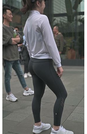 （视频）黑丝紧身裤美女小姐姐