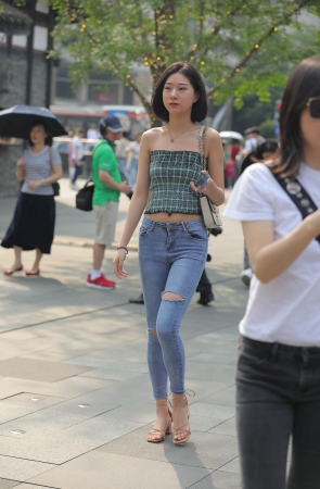 长腿牛仔