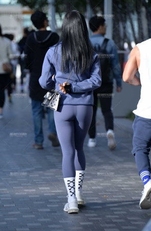 1700&漂亮紧身美女&