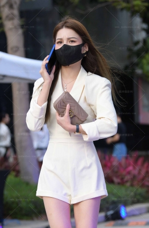 22425-30=143√白皙美腿女生 20P