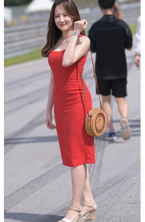 红色长裙美女(78P)